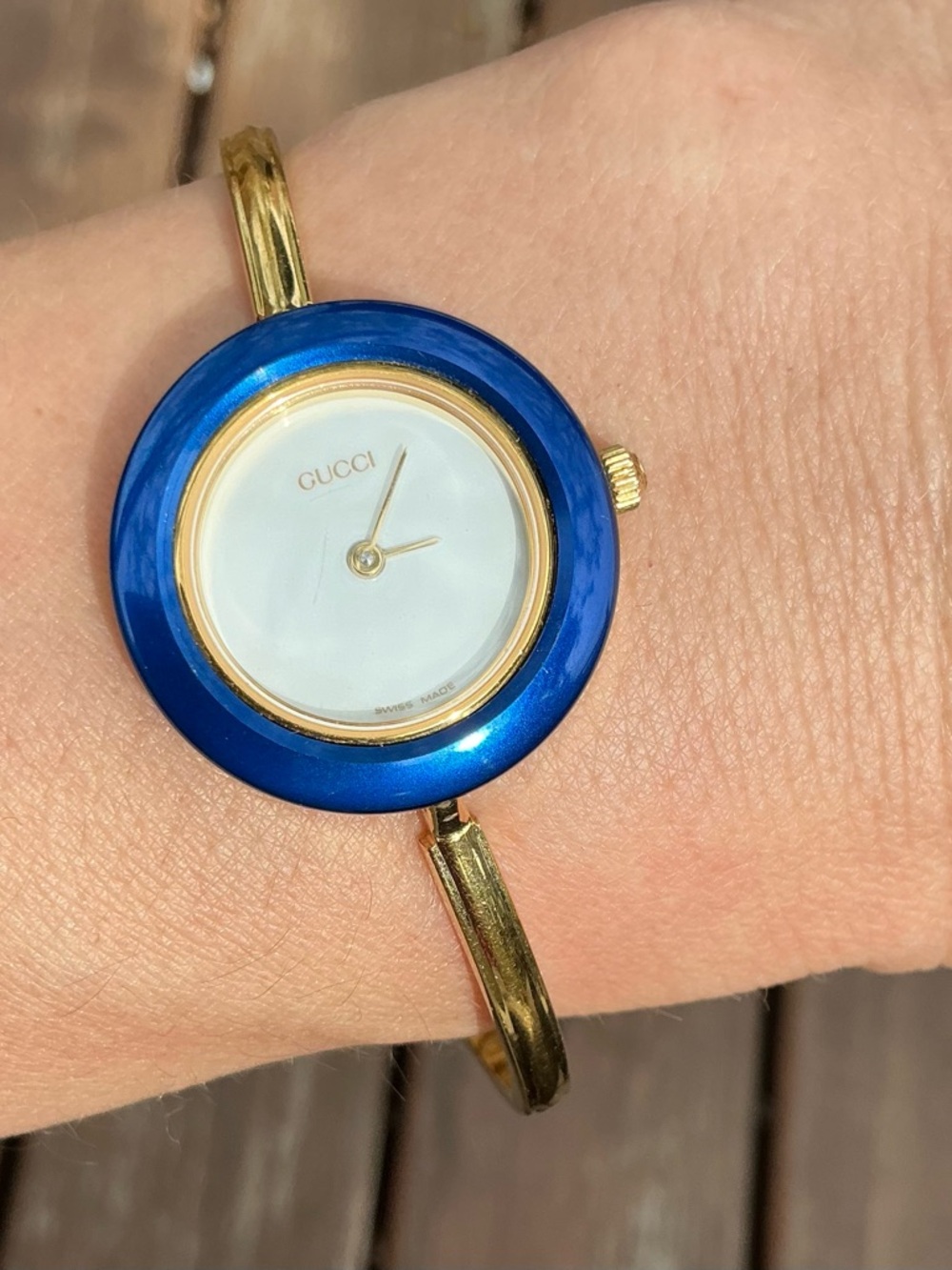 Beautiful GUCCI bangle watch w/ set of colorful bezels โค๏ธ๐๐ค๐๐๐ค - Picture 14 of 14